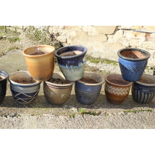 486 - 9 x Plant Pots