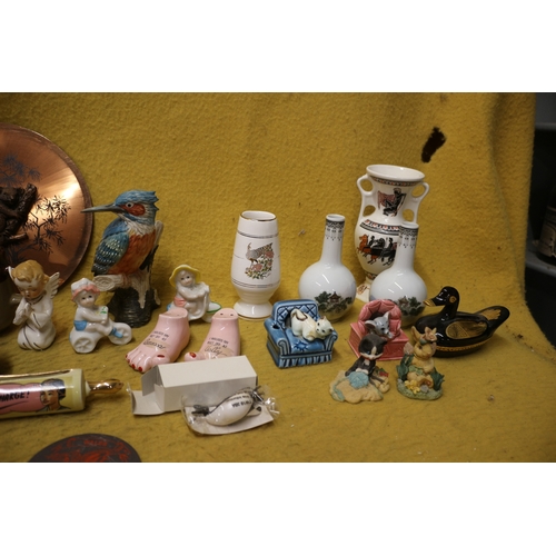 586 - Large Mixed Lot of Interesting Items