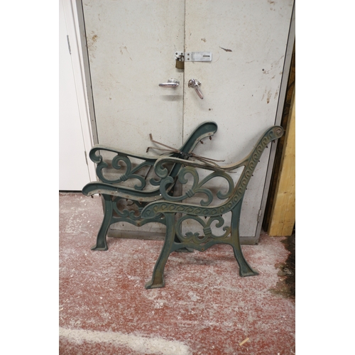 615 - Cast Iron Bench Ends - Heavy