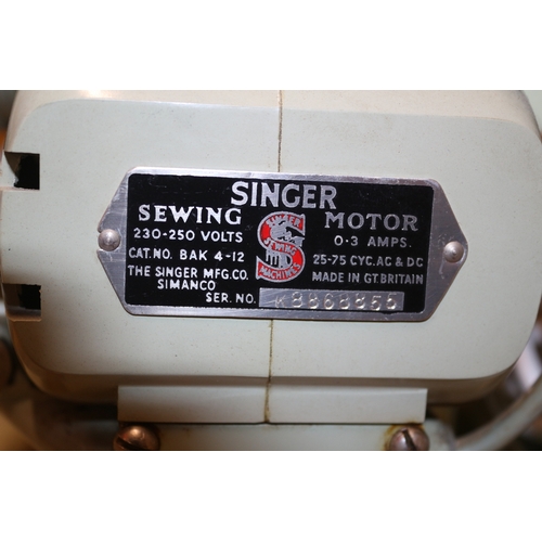 133 - Singer Electric Sewing Machine in Case