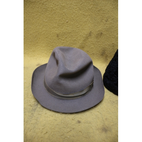 50 - 4 x Vintage Quality Hats from Top Stores