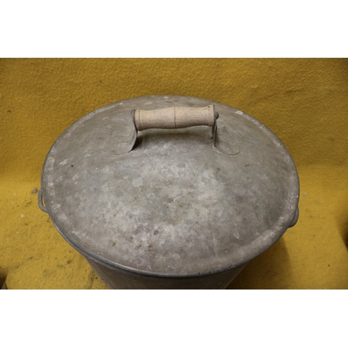 6 - Galvanised Wash Pot with Lid - 44cm Handle to Handle