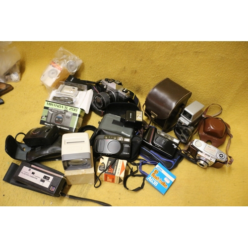 145 - Bundle of Vintage Cameras and Equipment