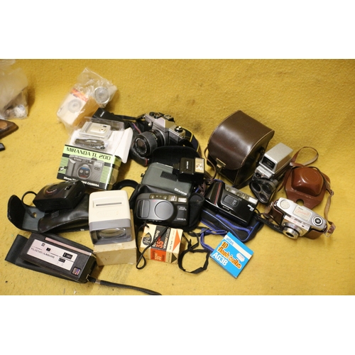 145 - Bundle of Vintage Cameras and Equipment