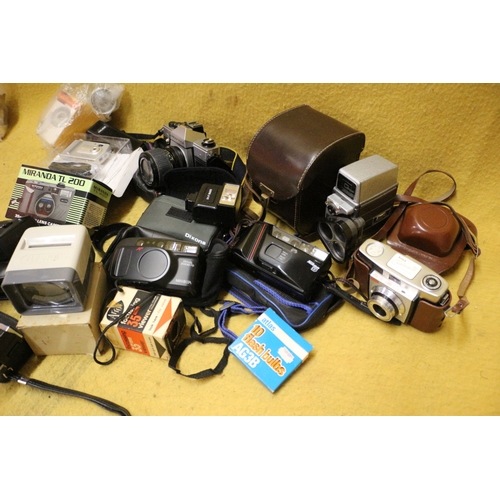 145 - Bundle of Vintage Cameras and Equipment