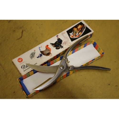 148 - Boxed Poultry Cutting Scissors