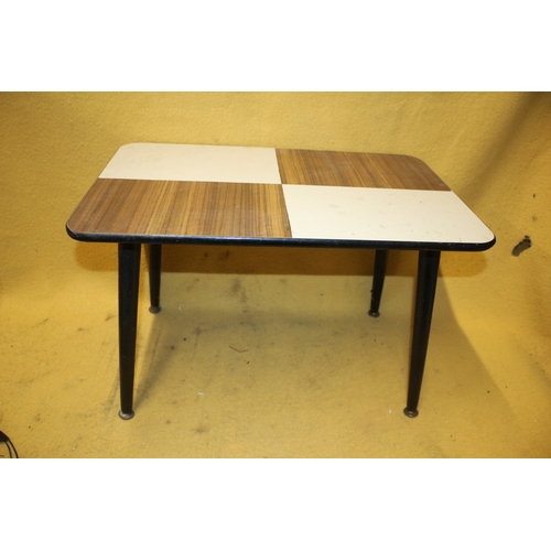 151 - 1960's / 1970's Chequered Top Table - 61 x 40 x 38cm