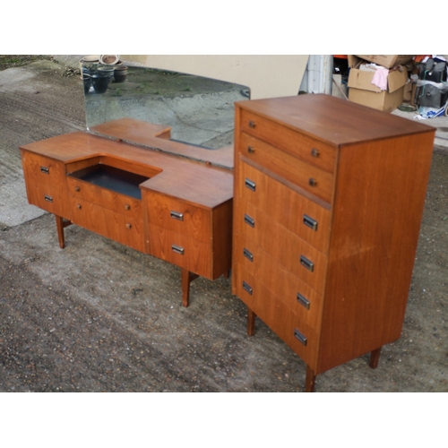 157 - Mid Century Dressing Table with Mirror plus Set of Drawers by Limelight