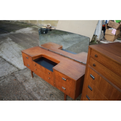 157 - Mid Century Dressing Table with Mirror plus Set of Drawers by Limelight