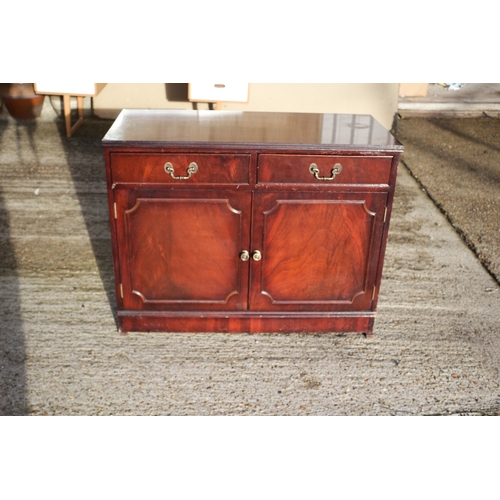 160 - Vintage 2 Drawers Over Cupboard Cabinet - 92 x 72 x 44cm