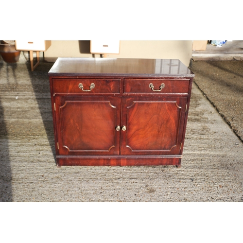 160 - Vintage 2 Drawers Over Cupboard Cabinet - 92 x 72 x 44cm