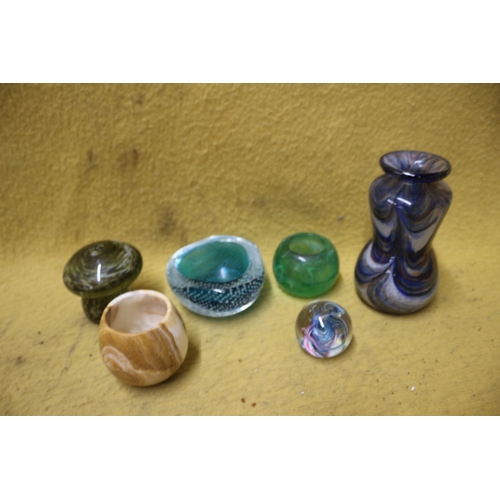 183 - Selection of Coloured Glass Items