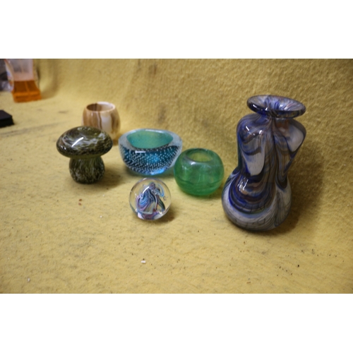 183 - Selection of Coloured Glass Items