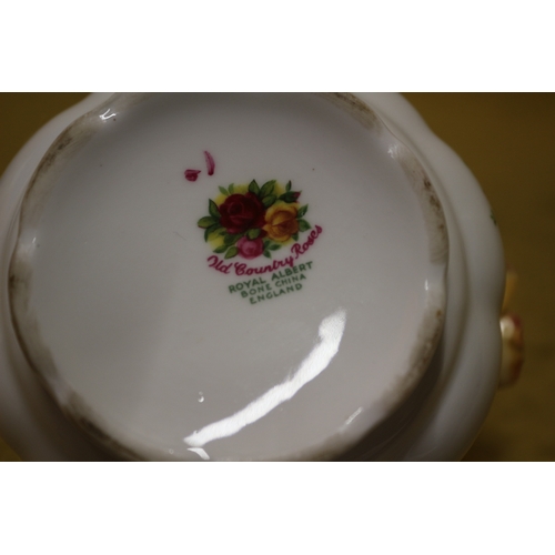 201 - Royal Albert Old Country Roses flower posey