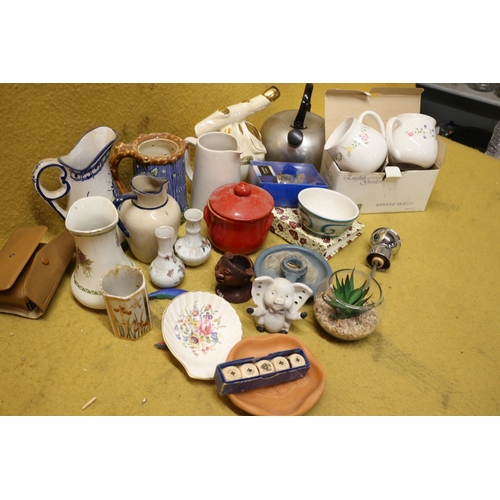 207 - Large Mixed Lot of Interesting Items