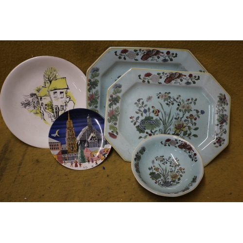 260 - Selection of Vintage Plates and Servers