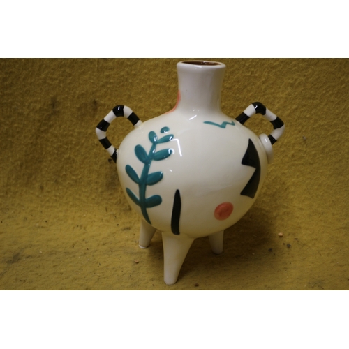 384 - Gisela Graham Ceramic Three Legged Face Vase - 23cm Tall