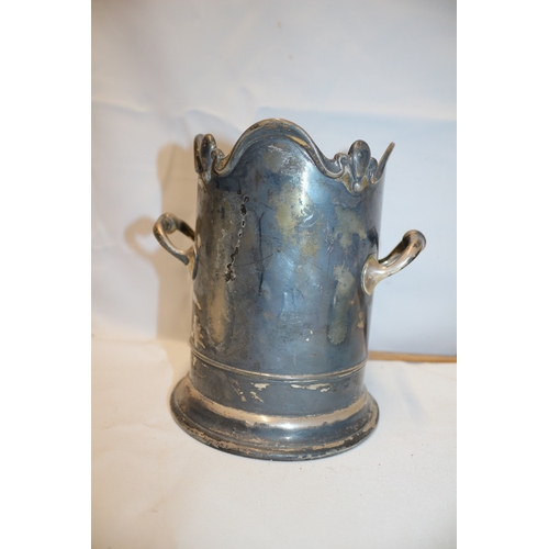 10 - 3x Pewter Tankards plus other