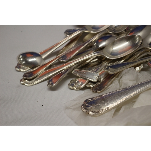 11 - Large Bundle of Cutlery