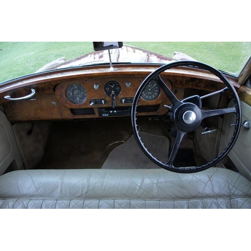 129 - Manufacturer:Bentley Model:
S1 
First Registered:1956 Registration No:
 
Mileage:14,810 Chassis No:
... 