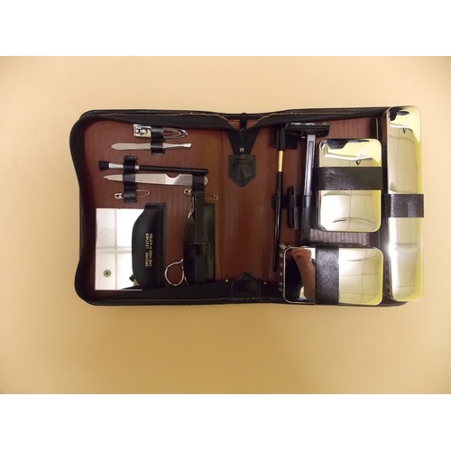 305 - Vanity and Grooming Case