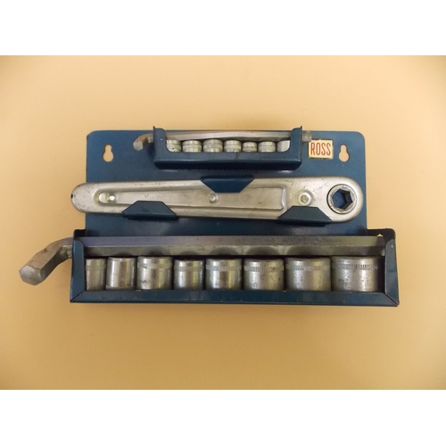 309 - 18 piece Garage Socket and Tool Set