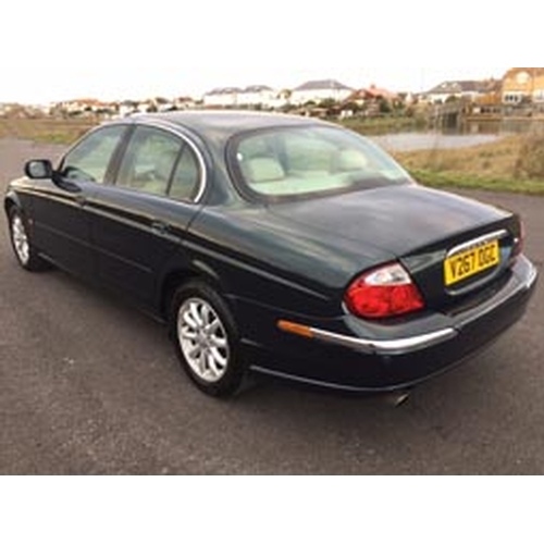 189 - 2000 Jaguar S-Type V6 3.0 SE Automatic
Registration No: V267 OGC