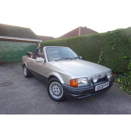 164 - 1990 Ford Escort XR3i Cabriolet
Registration No: G828 PYD