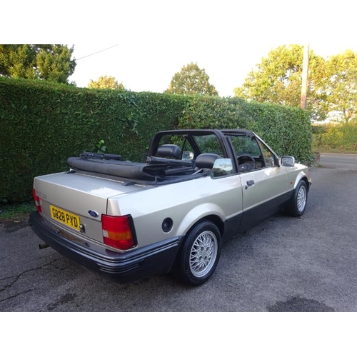 164 - 1990 Ford Escort XR3i Cabriolet
Registration No: G828 PYD