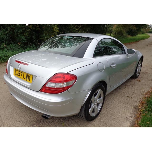 143 - 2007 Mercedes SLK 200
Registration No: EJ57 LWK