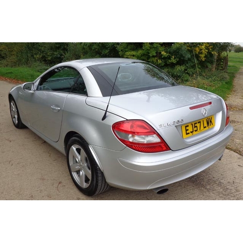 143 - 2007 Mercedes SLK 200
Registration No: EJ57 LWK