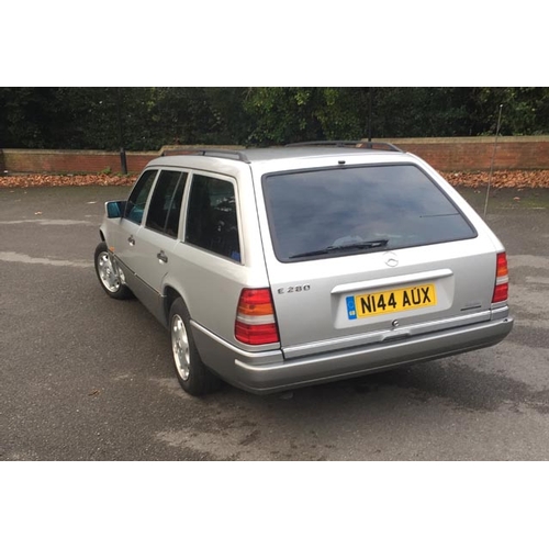 185 - 1995 Mercedes-Benz E280
Registration No: N144 AUX