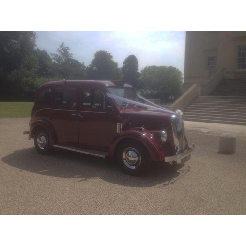 117 - 1960 Beardmore Taxi
Registration No: YUL 999