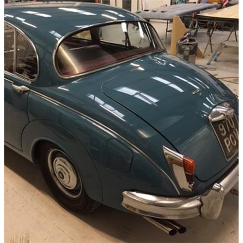 138 - 962 Jaguar MkII 3.4 Manual
Registration No: 970 PCV