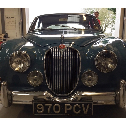 138 - 962 Jaguar MkII 3.4 Manual
Registration No: 970 PCV