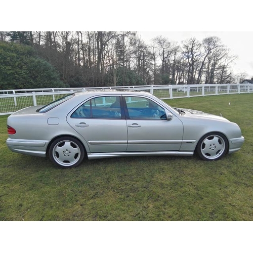 152 - 1999 Mercedes-Benz E55 AMG Auto
Registration No: V842 MOD