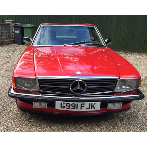 118 - 1990 Mercedes 500 SL W107
Registration No: G991 FJK 
 
G991 FJK