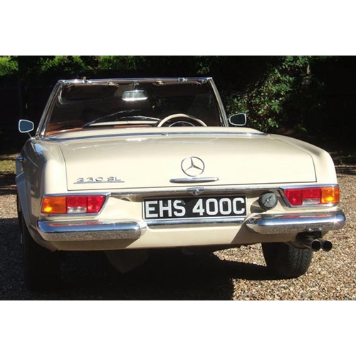 132 - 1965 Mercedes 230 SL Pagoda
Registration No: EHS 400C