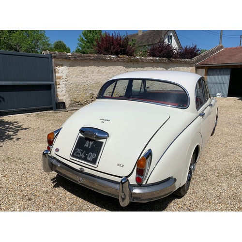 125 - 1961 JAGUAR MARK 2 3.8 MANUAL OVERDRIVE
REGISTRATION NO: AY 254 QP