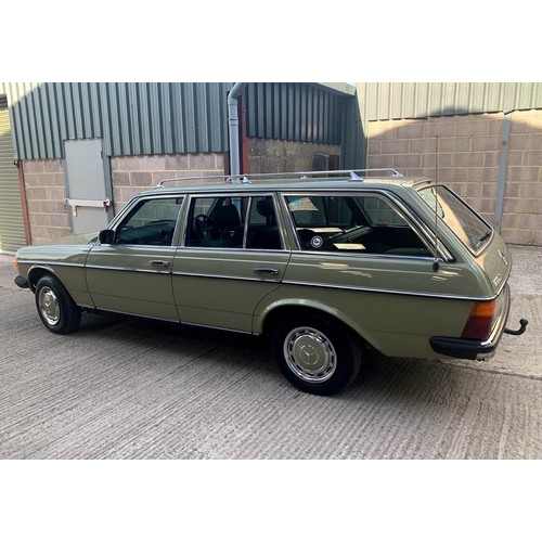 176 - 1985 MERCEDES-BENZ 200T S123 W123
REGISTRATION NO: B706 ERP