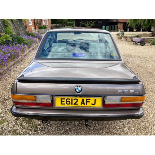 173 - 1988 BMW E28 525 E AUTOMATIC
REGISTRATION NO:E612 AFJ