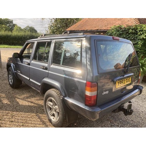 139 - 2000 JEEP XJ CHEROKEE 60TH ANNIVERSARY LIMITED EDITION
REGISTRATION NO: X993 SAS