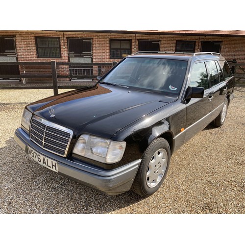 105 - 1994 MERCEDES-BENZ W124 E280 ESTATE
REGISTRATION NO: M976 ALH