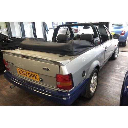 132 - 1988 FORD ESCORT XR3I
REGISTRATION NO: E313 GPK