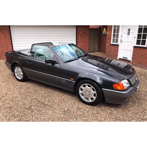 109 - 1993 MERCEDES-BENZ SL300-24
REGISTRATION NO: L230 WRT