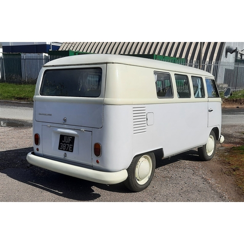 137 - 1967 VW MICROBUS CAMPERVAN
Registration No: JUF387E