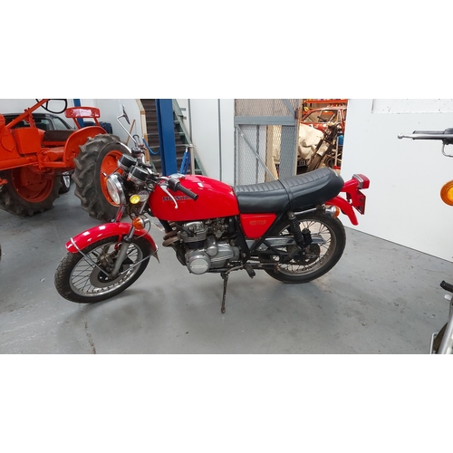 106 - 1977 HONDA 400/4
Registration No: YAA 410R