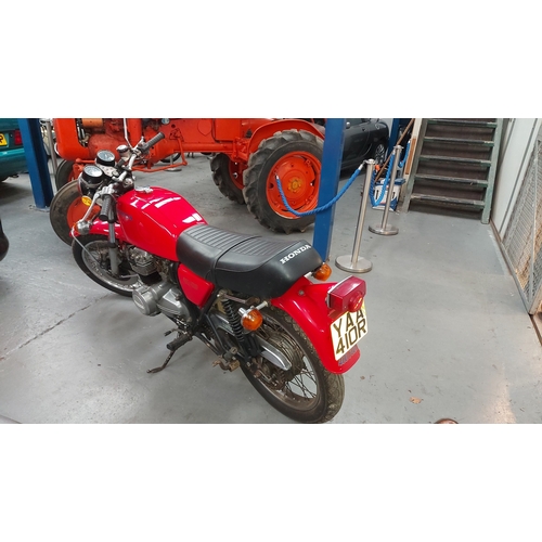 106 - 1977 HONDA 400/4
Registration No: YAA 410R