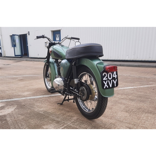 104 - 1961 BSA C15
Registration No: 204 XVY