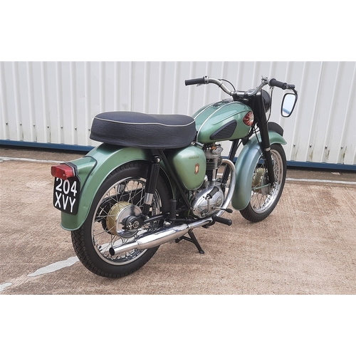 104 - 1961 BSA C15
Registration No: 204 XVY